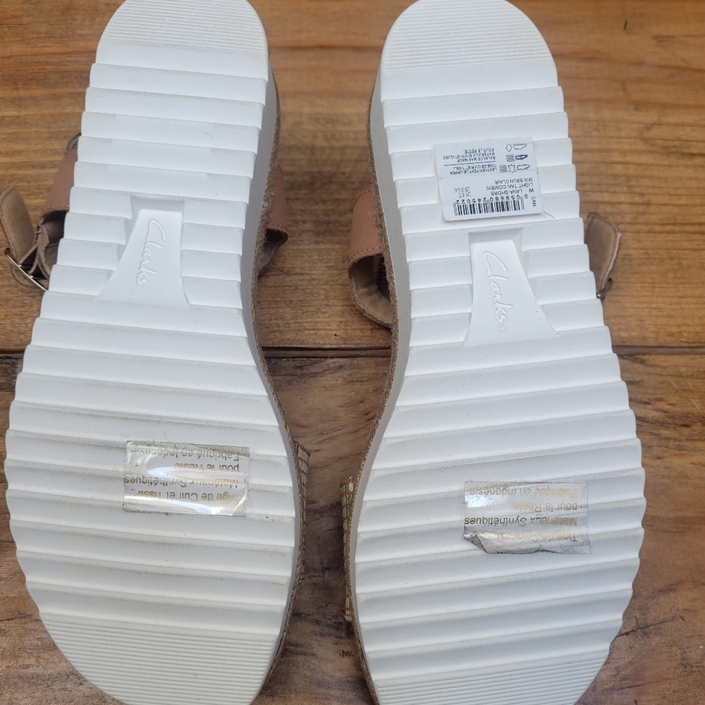 Clarks sandals - Picture 5 of 6